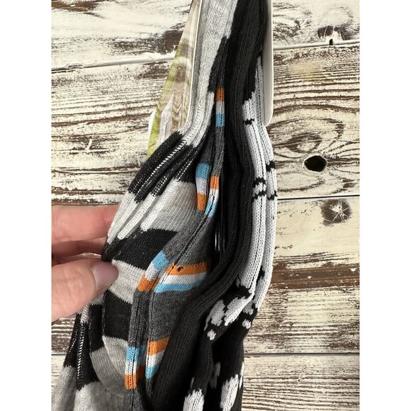 Mens Crew Socks 5 Pack Fire Checkered Themed Size 6 To 12 Novelty Gift - Picture 4 of 6